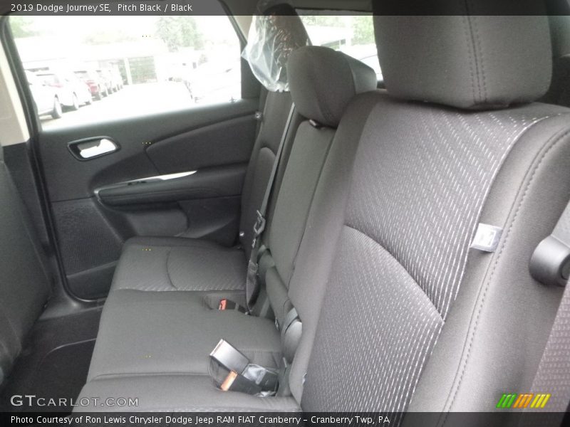 Pitch Black / Black 2019 Dodge Journey SE