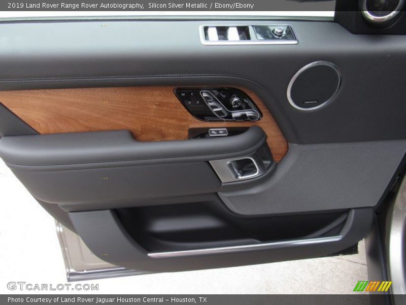 Door Panel of 2019 Range Rover Autobiography