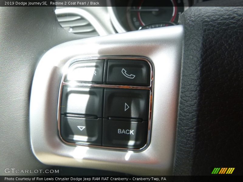 Redline 2 Coat Pearl / Black 2019 Dodge Journey SE