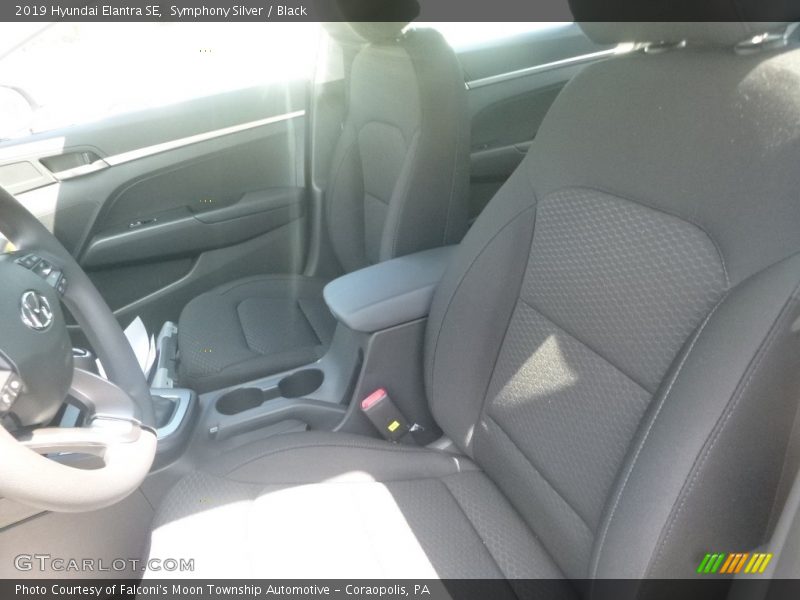 Symphony Silver / Black 2019 Hyundai Elantra SE
