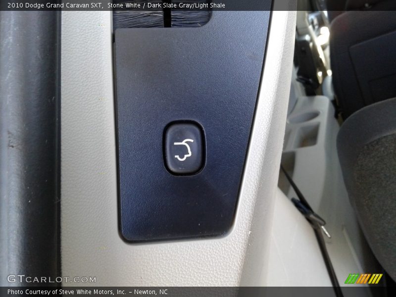 Stone White / Dark Slate Gray/Light Shale 2010 Dodge Grand Caravan SXT