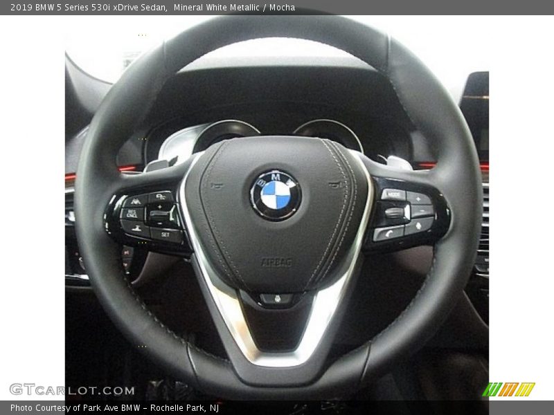 Mineral White Metallic / Mocha 2019 BMW 5 Series 530i xDrive Sedan