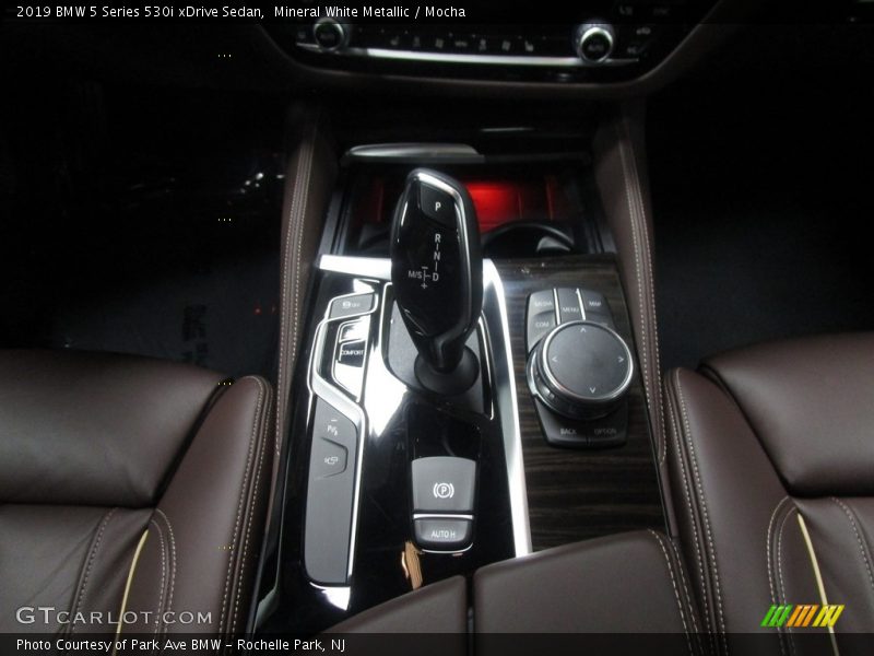 Mineral White Metallic / Mocha 2019 BMW 5 Series 530i xDrive Sedan