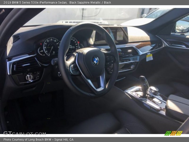 Black Sapphire Metallic / Black 2019 BMW 5 Series 530e iPerformance Sedan