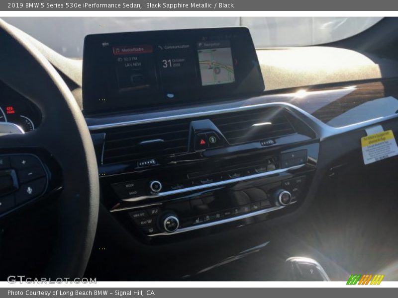 Black Sapphire Metallic / Black 2019 BMW 5 Series 530e iPerformance Sedan