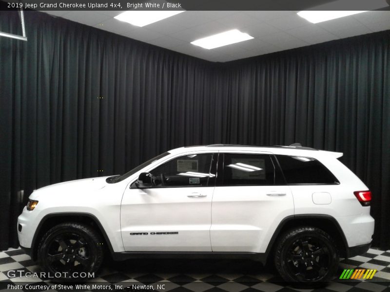 Bright White / Black 2019 Jeep Grand Cherokee Upland 4x4