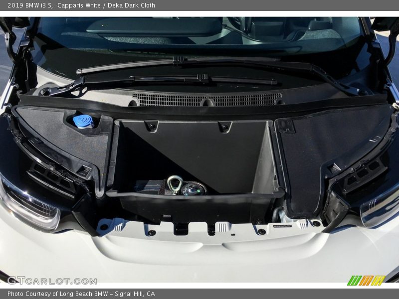 Capparis White / Deka Dark Cloth 2019 BMW i3 S