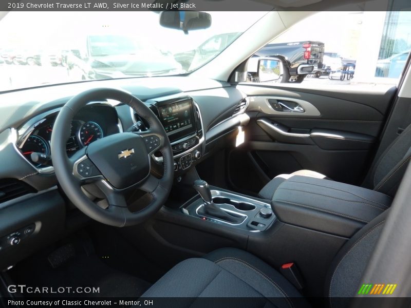 Silver Ice Metallic / Jet Black 2019 Chevrolet Traverse LT AWD
