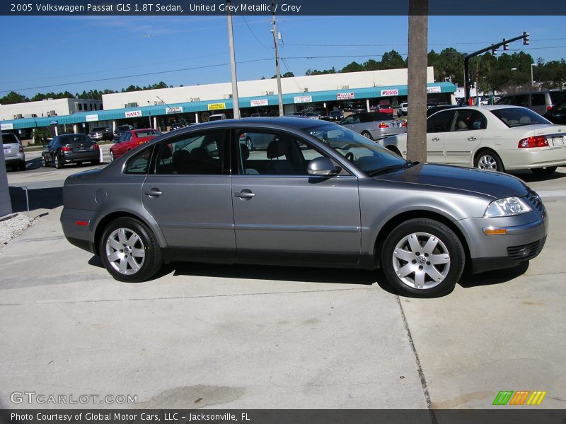 United Grey Metallic / Grey 2005 Volkswagen Passat GLS 1.8T Sedan