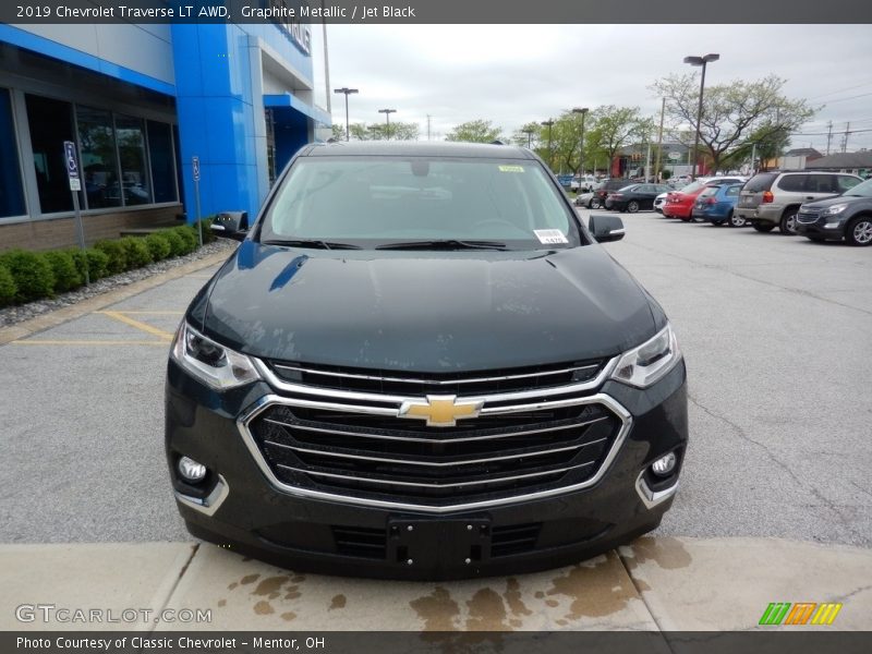 Graphite Metallic / Jet Black 2019 Chevrolet Traverse LT AWD