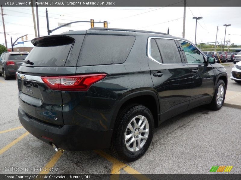 Graphite Metallic / Jet Black 2019 Chevrolet Traverse LT AWD
