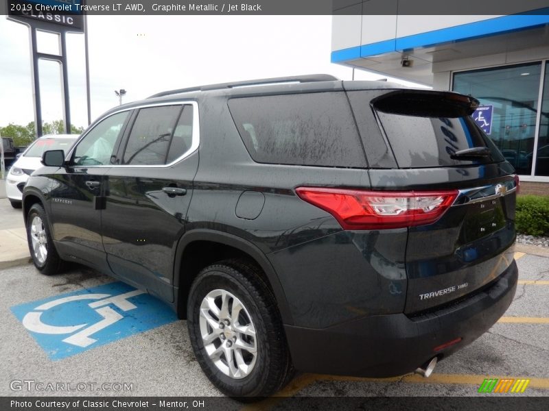 Graphite Metallic / Jet Black 2019 Chevrolet Traverse LT AWD
