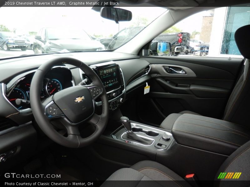 Graphite Metallic / Jet Black 2019 Chevrolet Traverse LT AWD