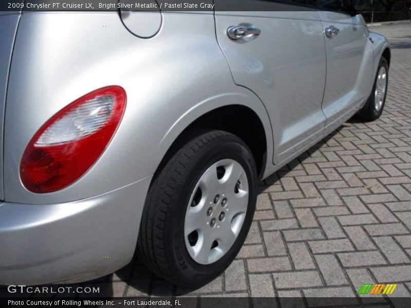 Bright Silver Metallic / Pastel Slate Gray 2009 Chrysler PT Cruiser LX