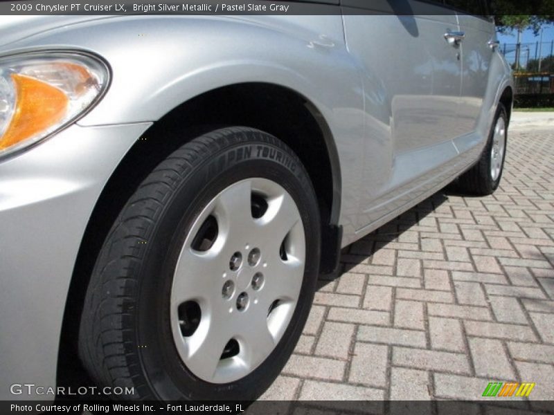 Bright Silver Metallic / Pastel Slate Gray 2009 Chrysler PT Cruiser LX