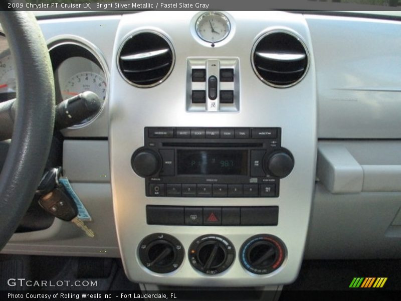 Bright Silver Metallic / Pastel Slate Gray 2009 Chrysler PT Cruiser LX