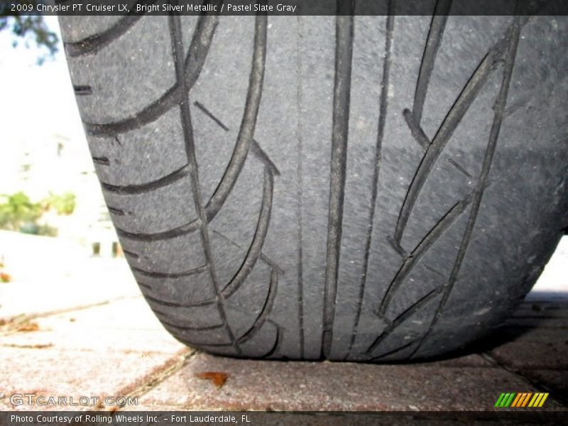 Bright Silver Metallic / Pastel Slate Gray 2009 Chrysler PT Cruiser LX