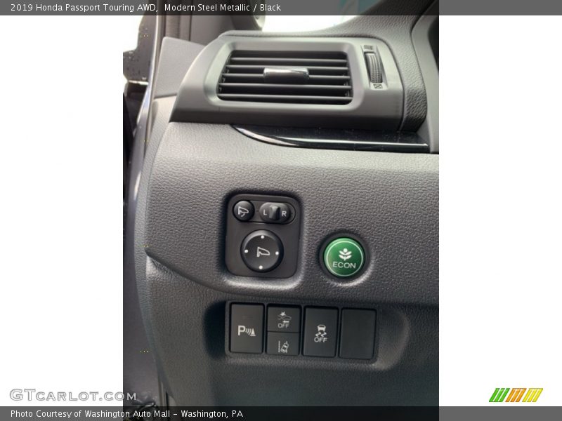 Modern Steel Metallic / Black 2019 Honda Passport Touring AWD