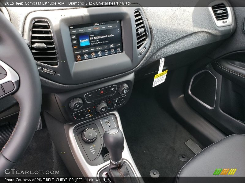 Diamond Black Crystal Pearl / Black 2019 Jeep Compass Latitude 4x4