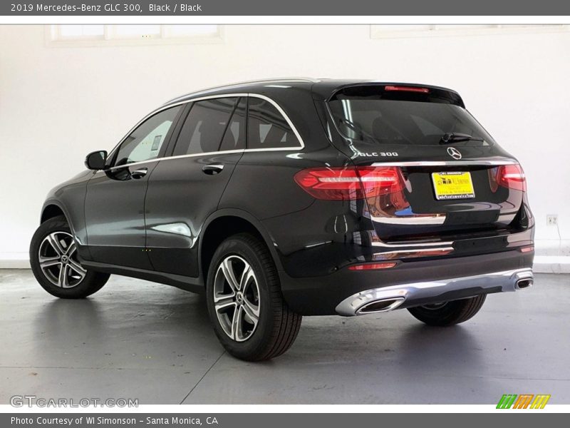 Black / Black 2019 Mercedes-Benz GLC 300