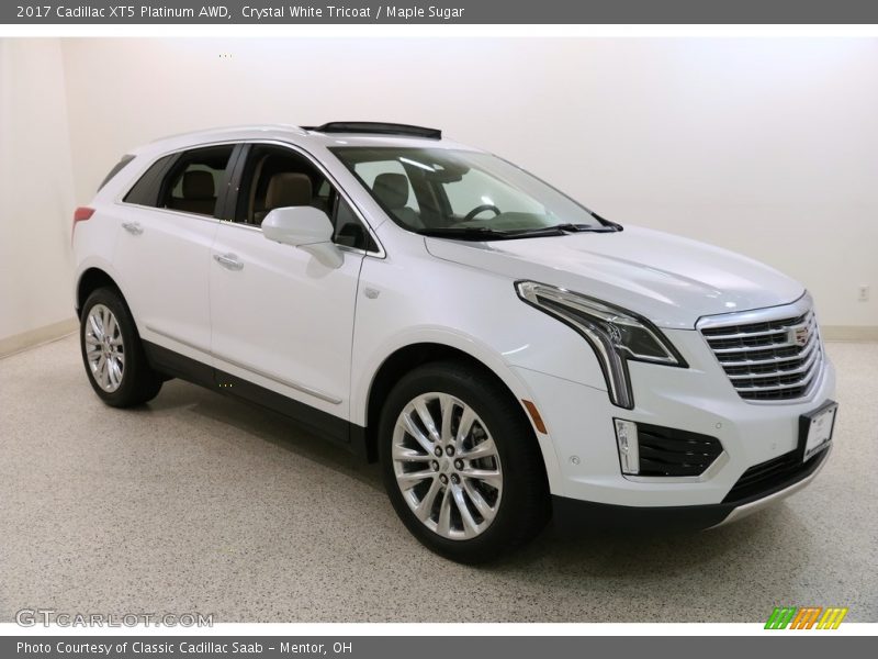 Crystal White Tricoat / Maple Sugar 2017 Cadillac XT5 Platinum AWD