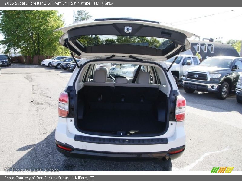 Satin White Pearl / Gray 2015 Subaru Forester 2.5i Premium