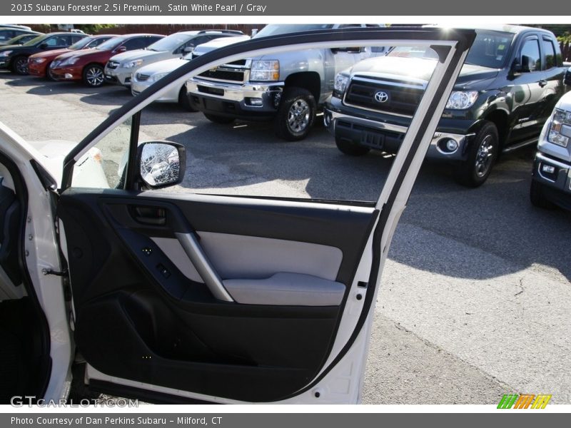 Satin White Pearl / Gray 2015 Subaru Forester 2.5i Premium