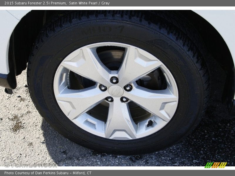 Satin White Pearl / Gray 2015 Subaru Forester 2.5i Premium