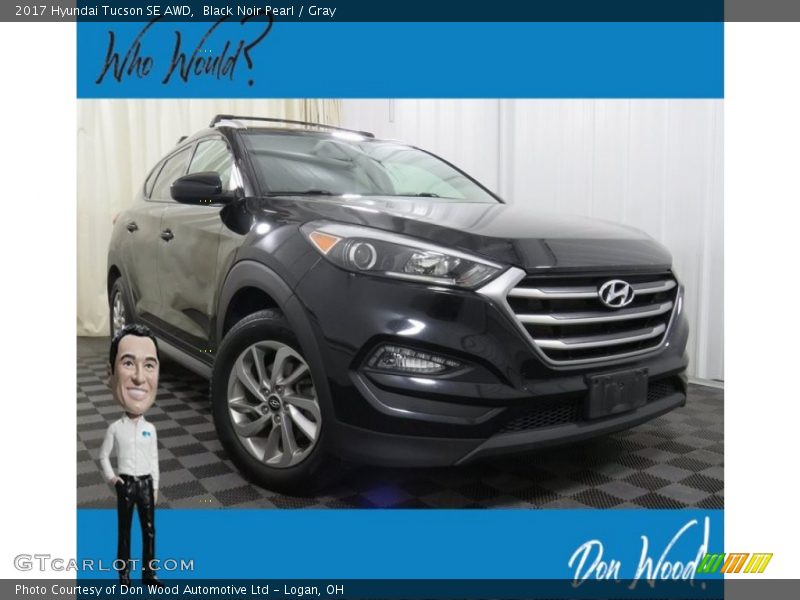 Black Noir Pearl / Gray 2017 Hyundai Tucson SE AWD