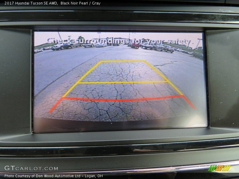 Black Noir Pearl / Gray 2017 Hyundai Tucson SE AWD