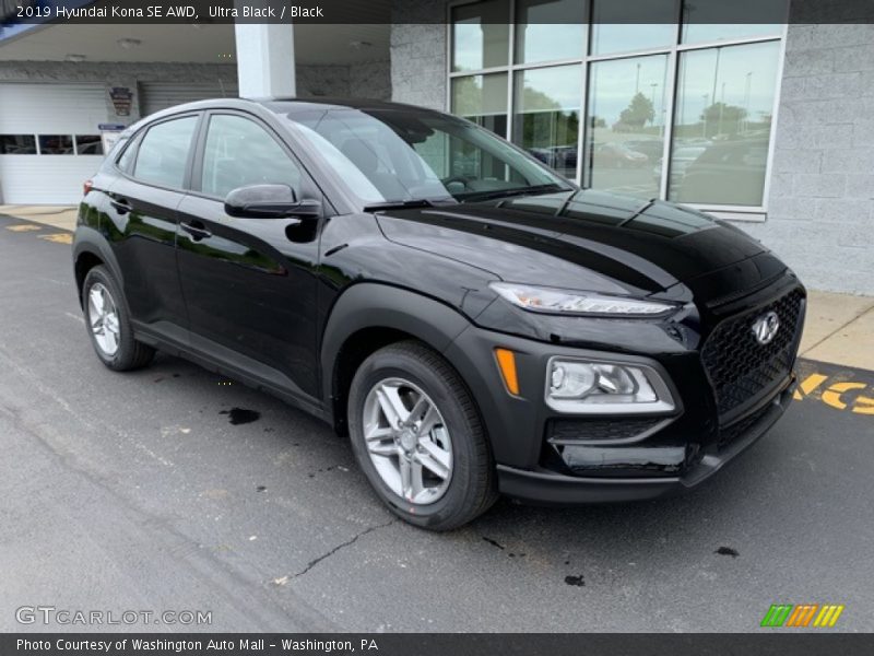 Front 3/4 View of 2019 Kona SE AWD