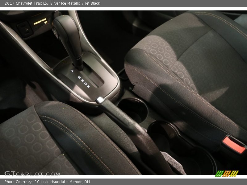 Silver Ice Metallic / Jet Black 2017 Chevrolet Trax LS