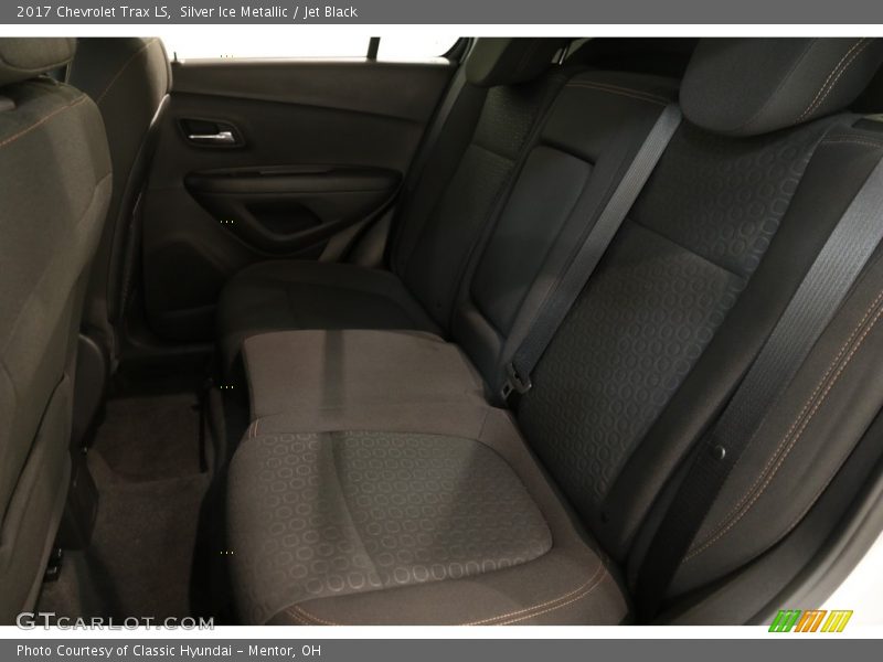 Silver Ice Metallic / Jet Black 2017 Chevrolet Trax LS