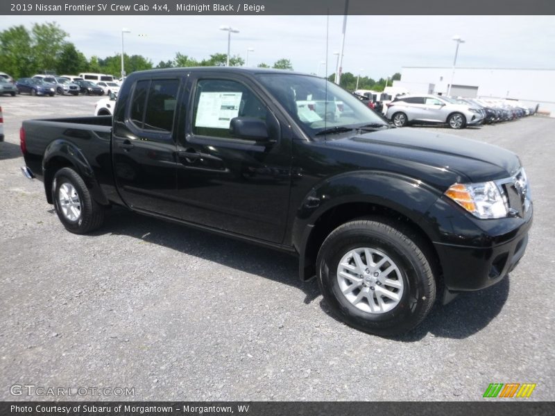 Front 3/4 View of 2019 Frontier SV Crew Cab 4x4