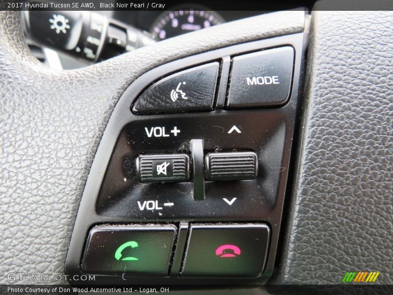 Black Noir Pearl / Gray 2017 Hyundai Tucson SE AWD
