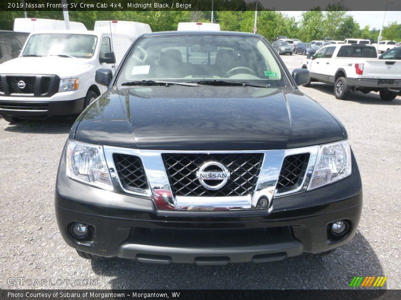 Midnight Black / Beige 2019 Nissan Frontier SV Crew Cab 4x4