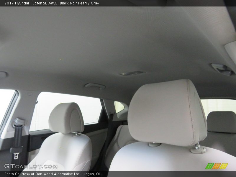 Black Noir Pearl / Gray 2017 Hyundai Tucson SE AWD