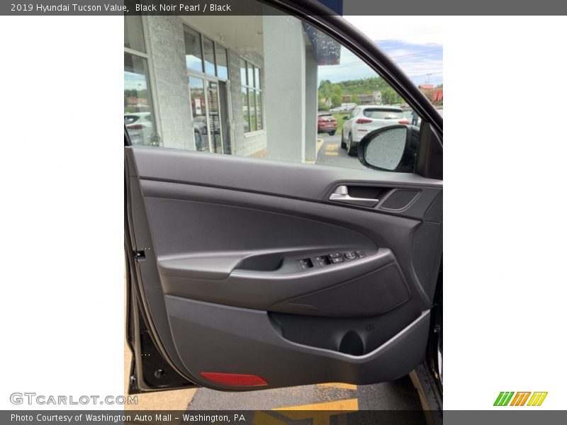 Black Noir Pearl / Black 2019 Hyundai Tucson Value