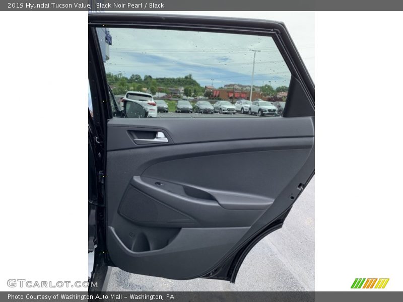 Black Noir Pearl / Black 2019 Hyundai Tucson Value