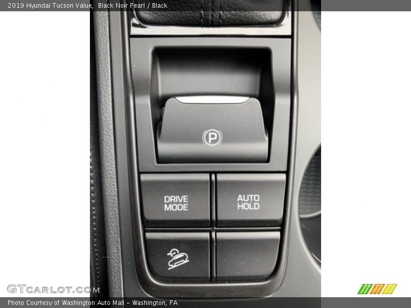 Black Noir Pearl / Black 2019 Hyundai Tucson Value