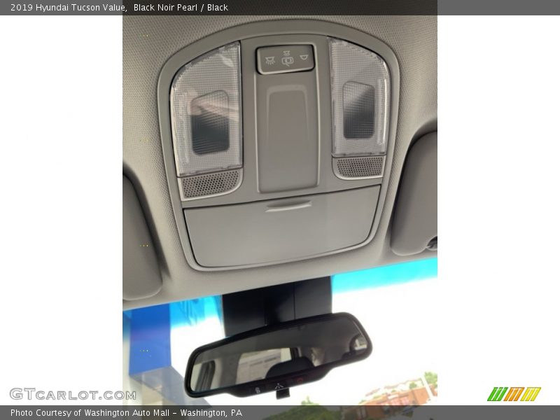 Black Noir Pearl / Black 2019 Hyundai Tucson Value