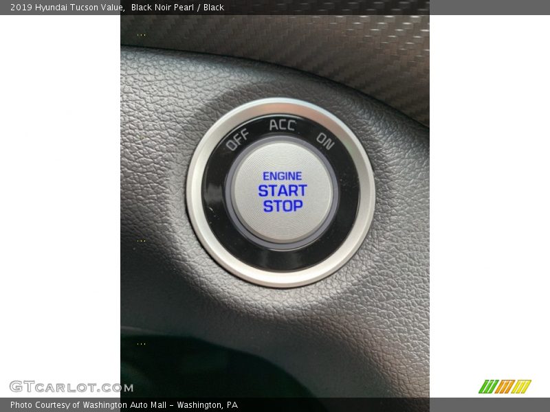 Black Noir Pearl / Black 2019 Hyundai Tucson Value