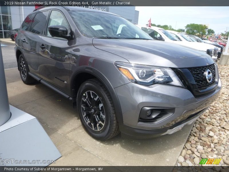 Front 3/4 View of 2019 Pathfinder SL Rock Creek Edition 4x4