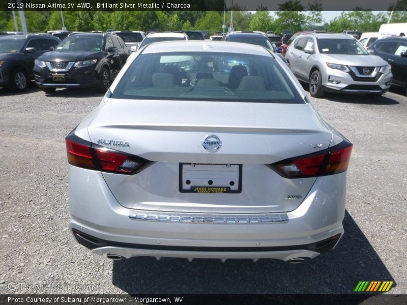 Brilliant Silver Metallic / Charcoal 2019 Nissan Altima SV AWD