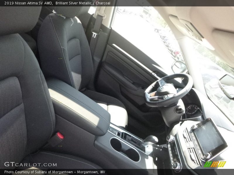 Brilliant Silver Metallic / Charcoal 2019 Nissan Altima SV AWD