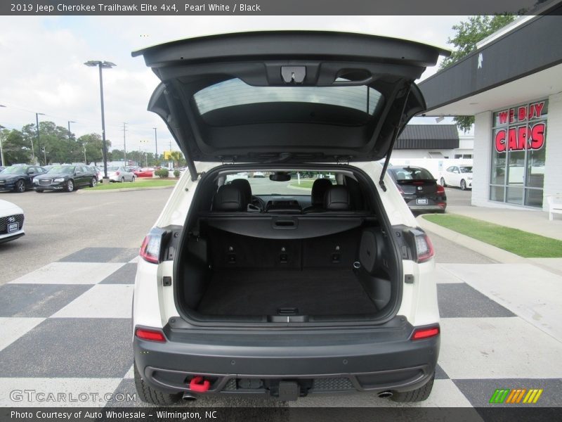 Pearl White / Black 2019 Jeep Cherokee Trailhawk Elite 4x4