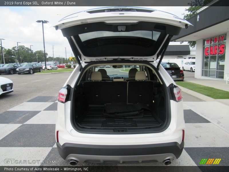 Oxford White / Dune 2019 Ford Edge SEL