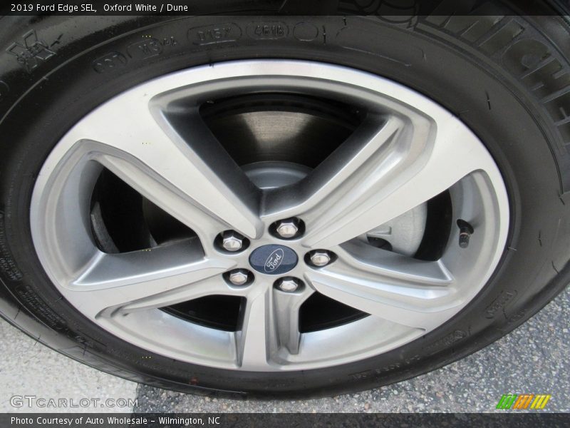 Oxford White / Dune 2019 Ford Edge SEL