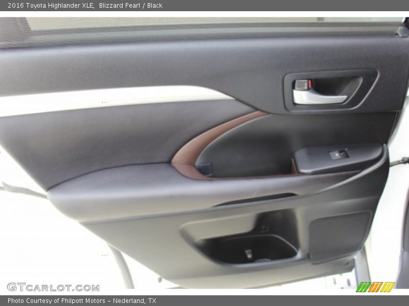 Blizzard Pearl / Black 2016 Toyota Highlander XLE