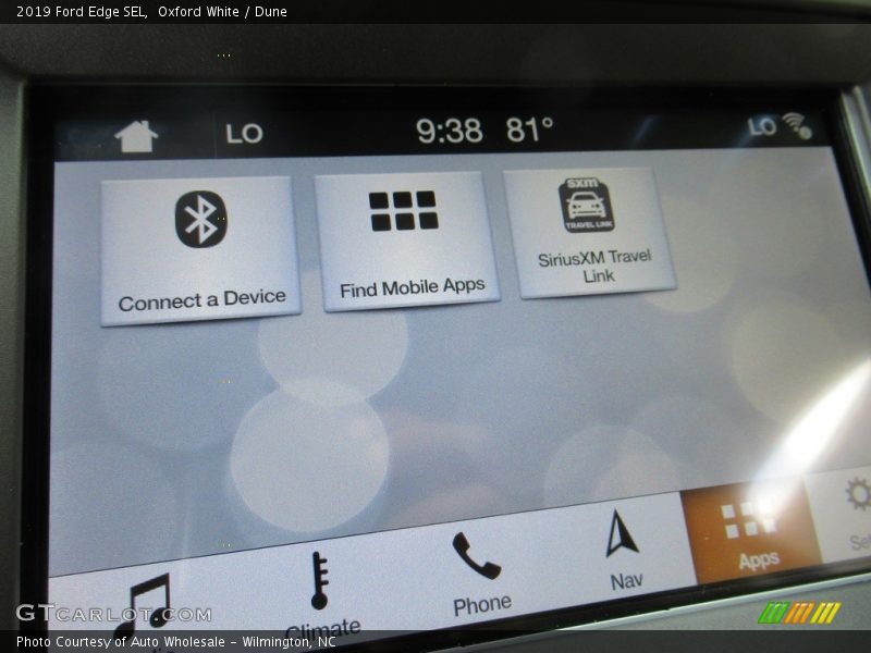 Oxford White / Dune 2019 Ford Edge SEL